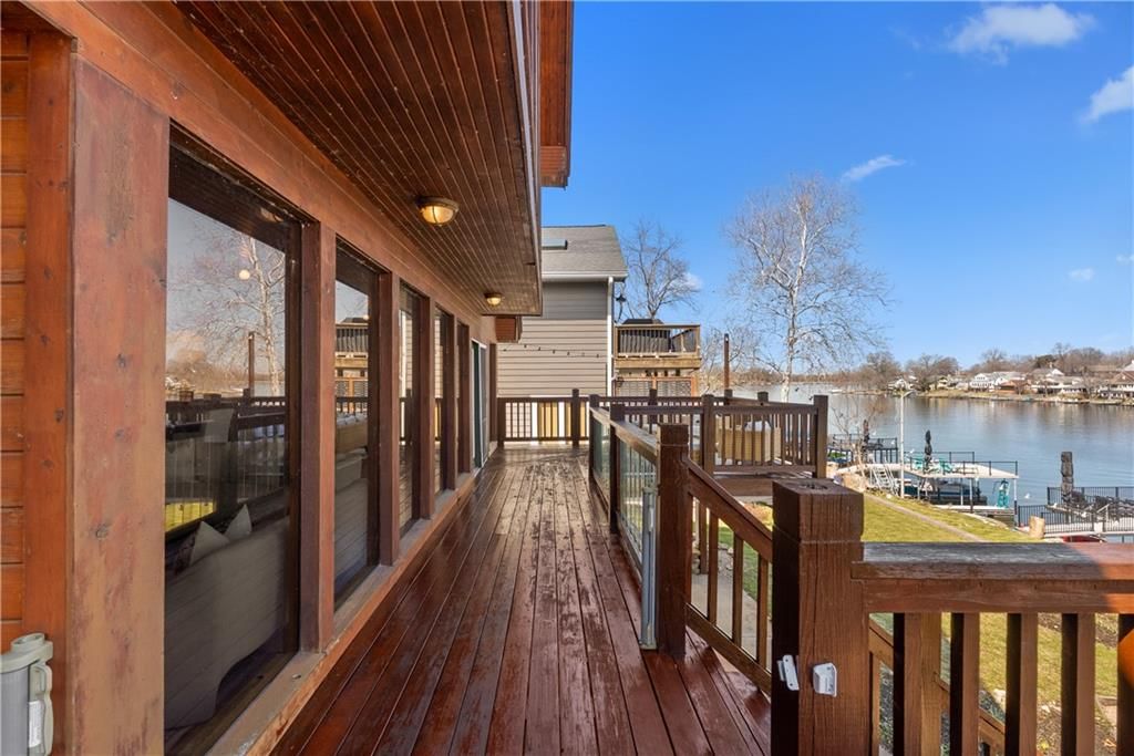 27 Beach Drive — photo 10