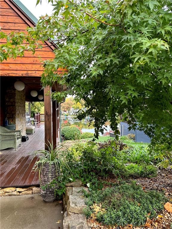 27 Beach Drive — photo 16