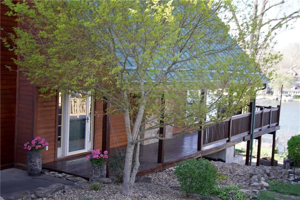 27 Beach Drive — photo 17