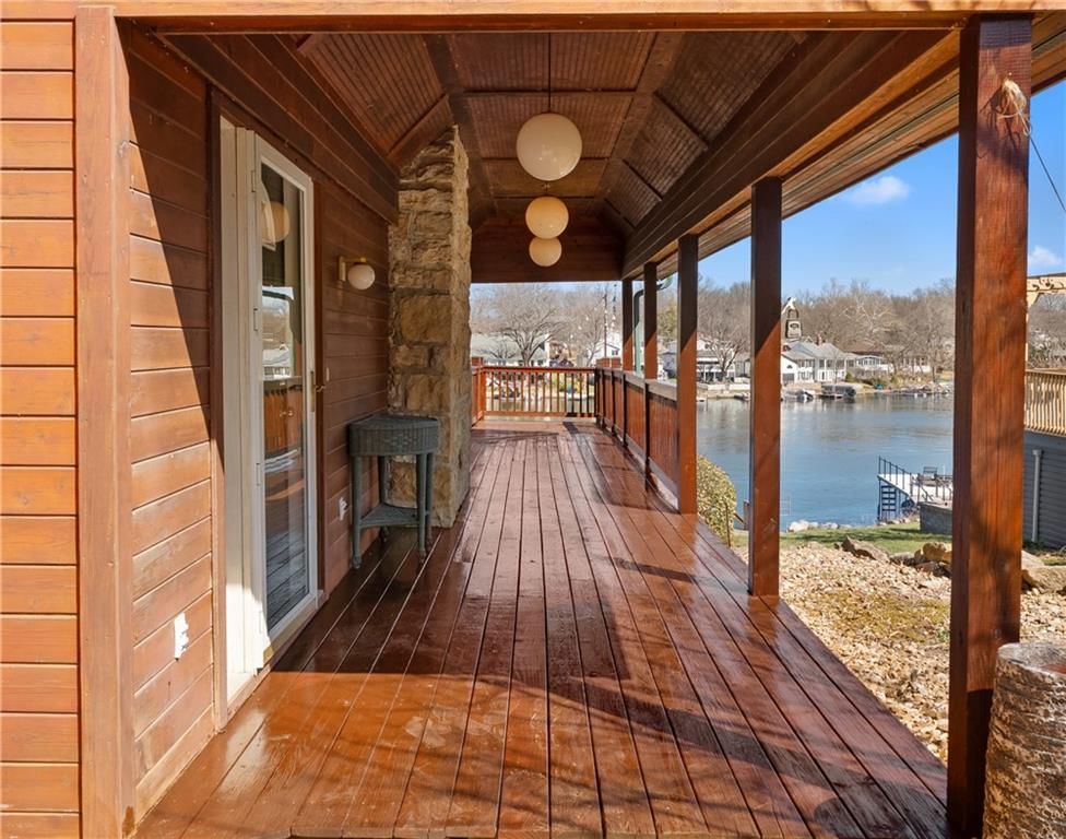 27 Beach Drive — photo 18