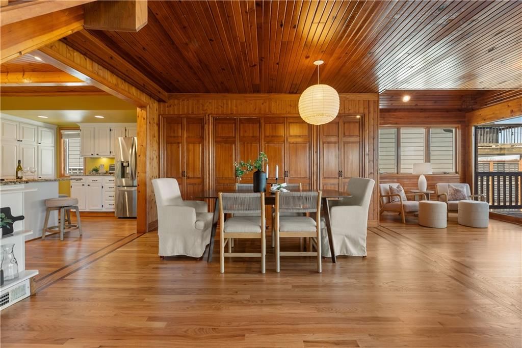 27 Beach Drive — photo 24