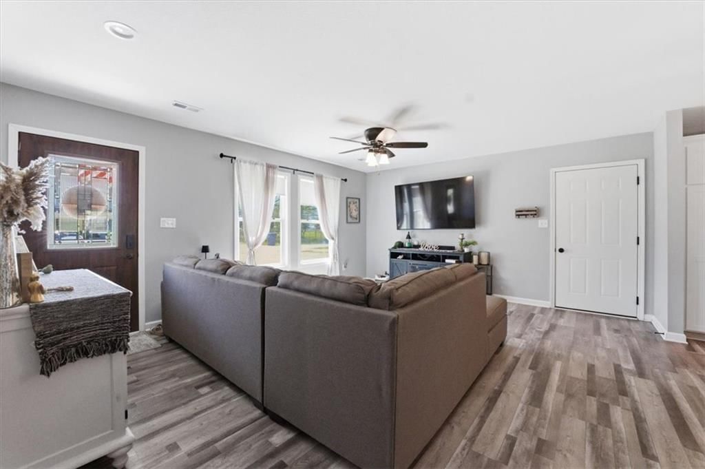 402 S Mill Street — photo 3