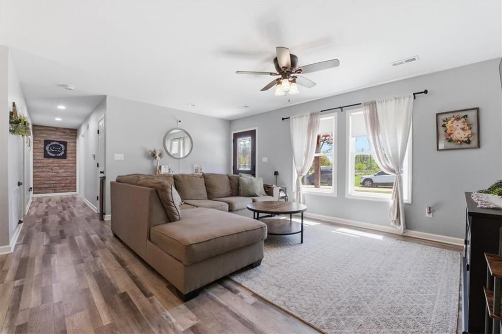 402 S Mill Street — photo 4
