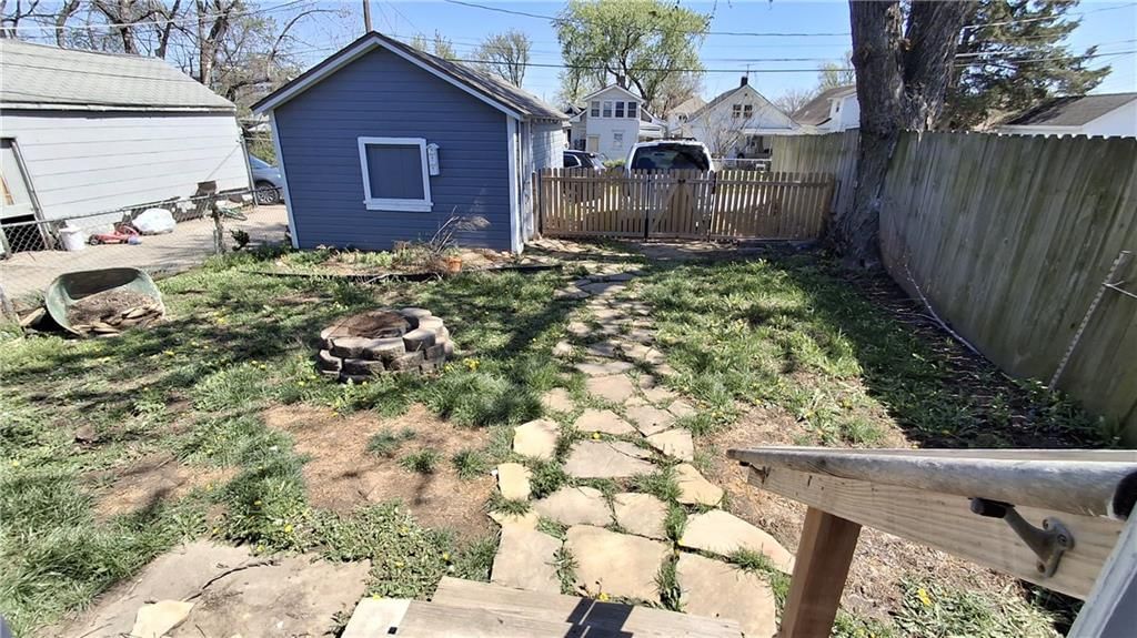 115 White Avenue — photo 31
