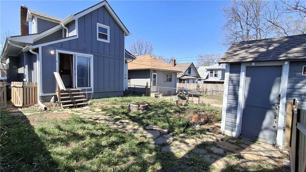 115 White Avenue — photo 32