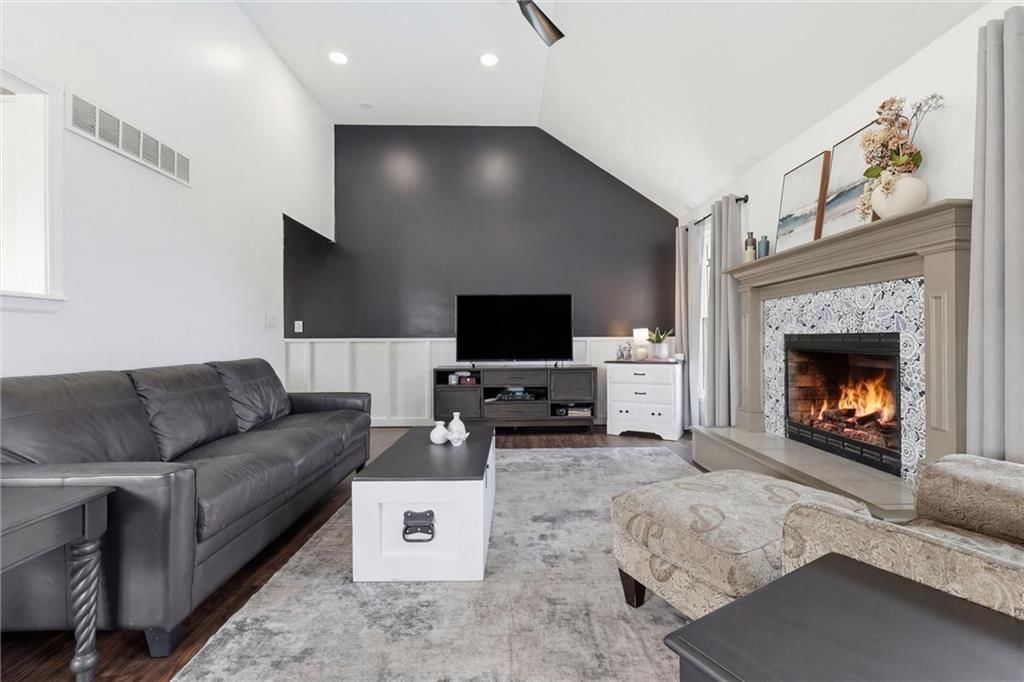 814 S PARK Drive — photo 5