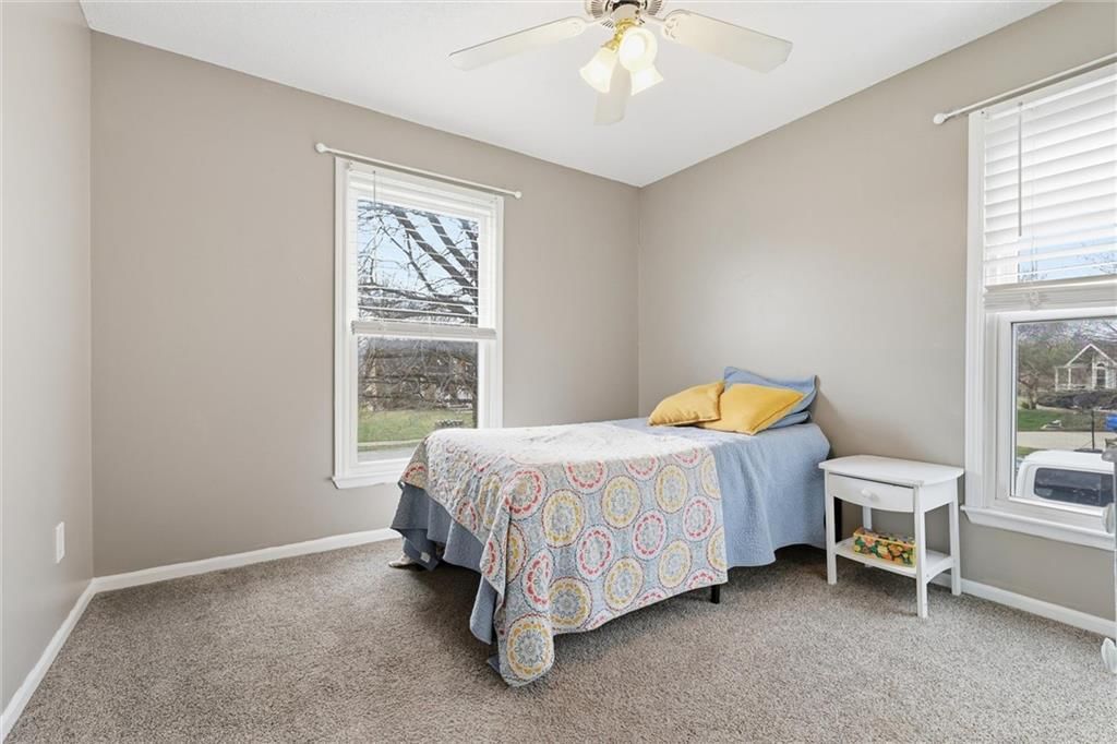 814 S PARK Drive — photo 16