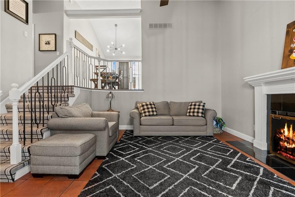 1408 NE Applewood Court — photo 6