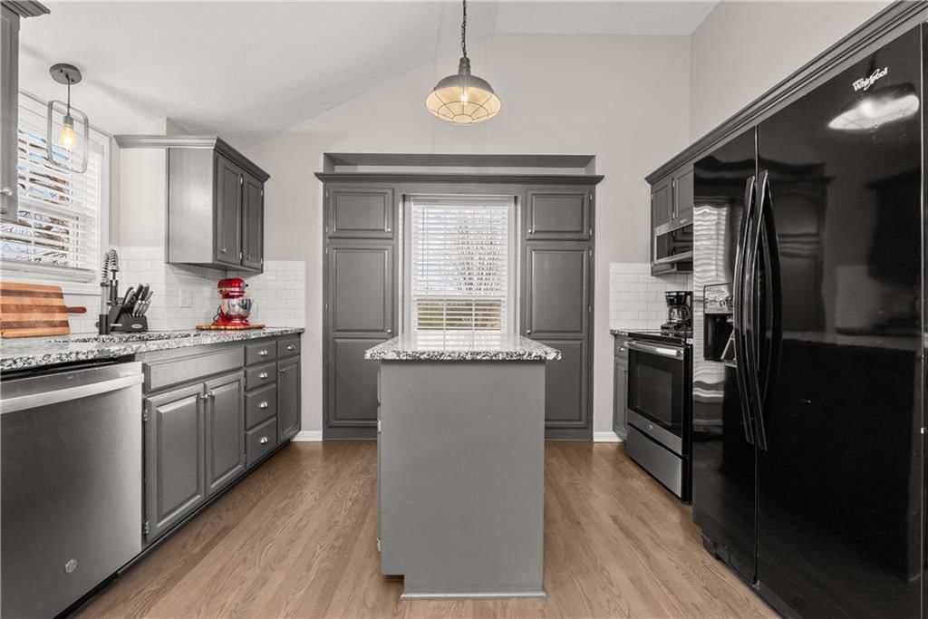 1408 NE Applewood Court — photo 11