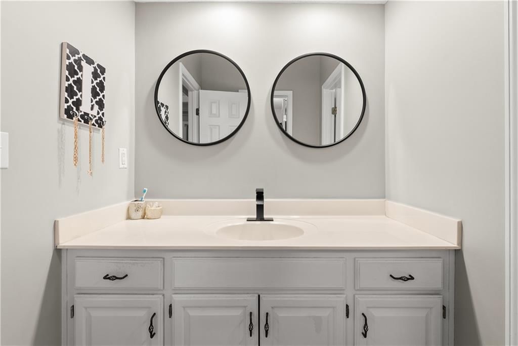 1408 NE Applewood Court — photo 17