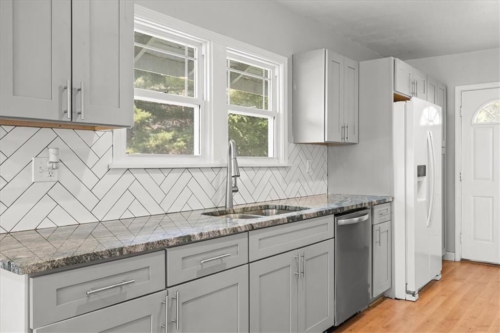 2031 N 32nd Street — photo 13