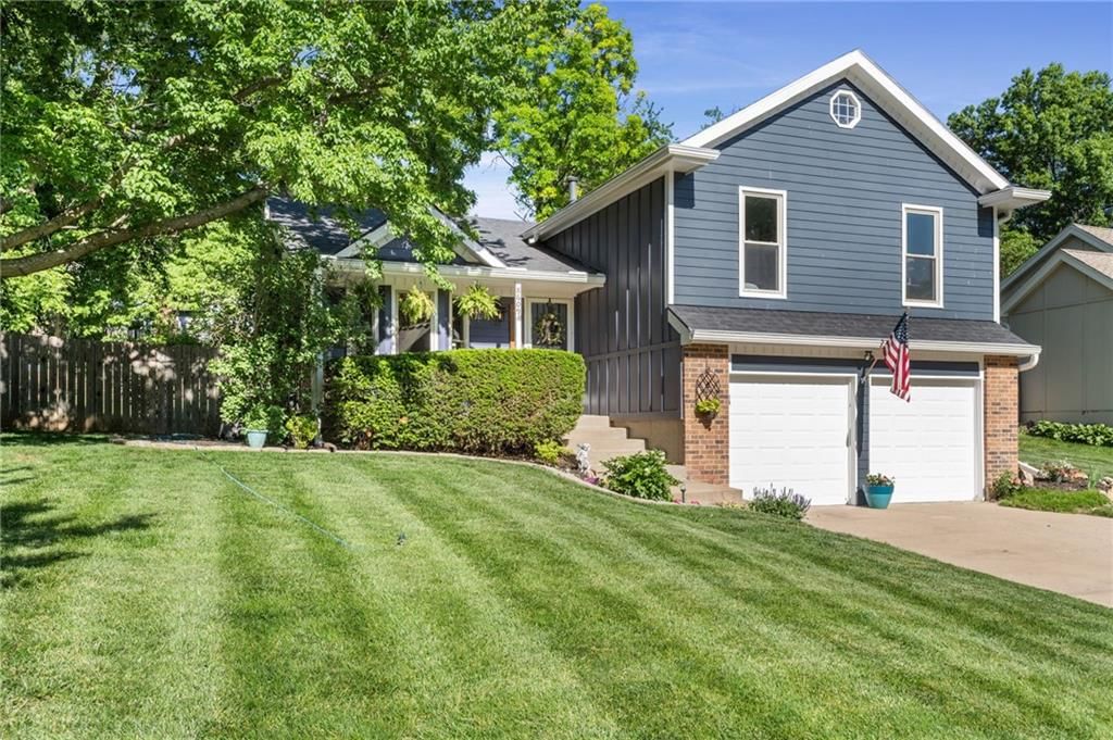 8609 GREENWAY Lane — photo 2
