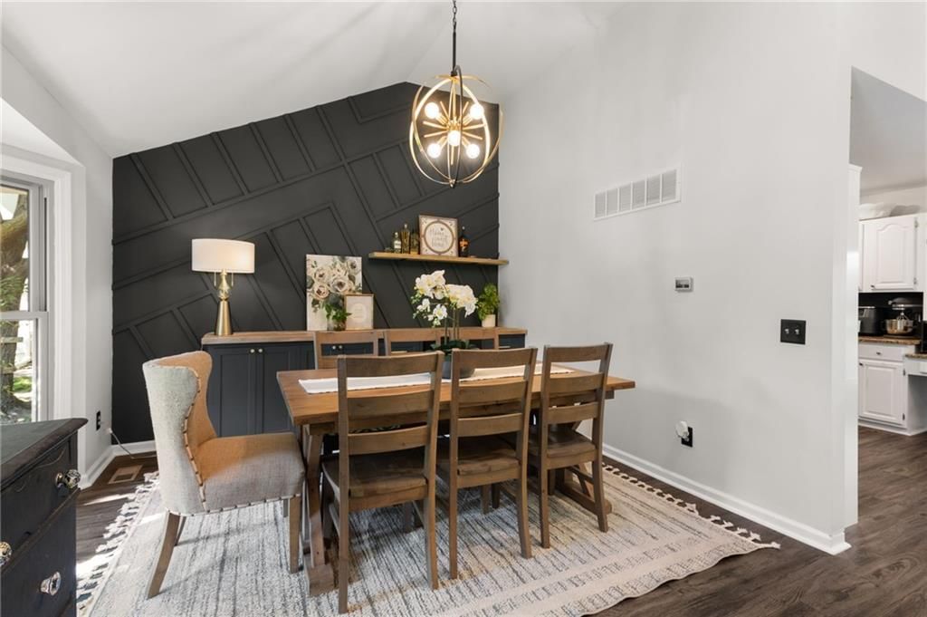 8609 GREENWAY Lane — photo 4