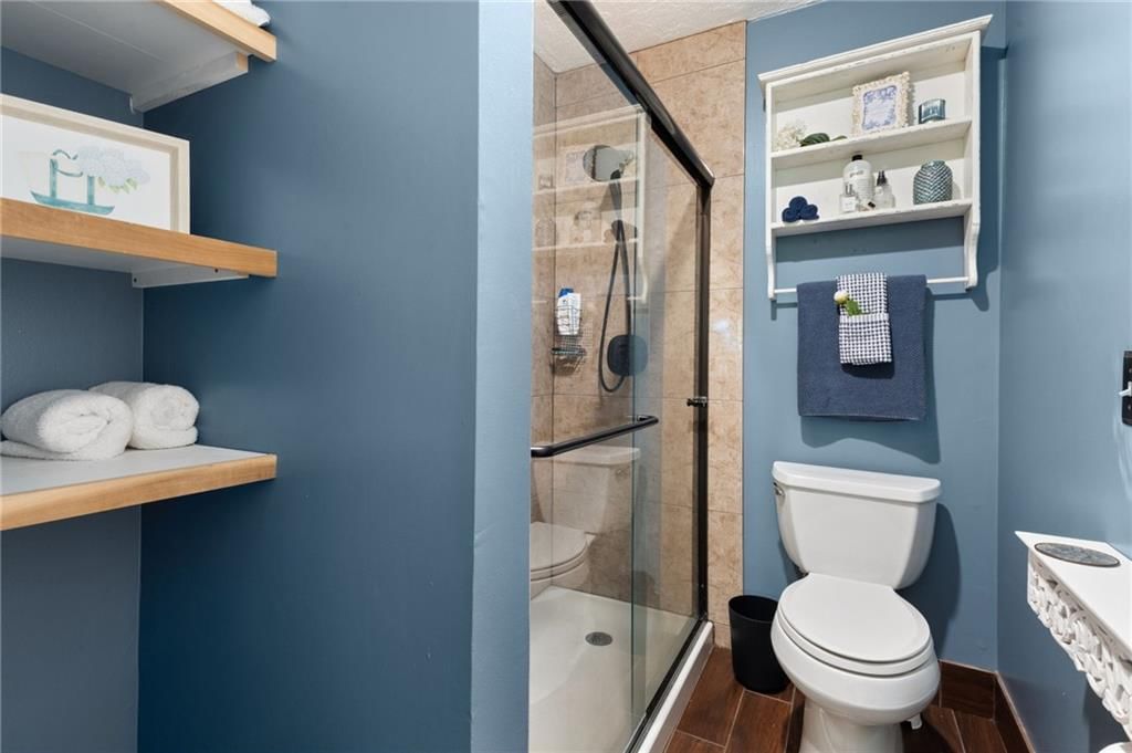 8609 GREENWAY Lane — photo 24