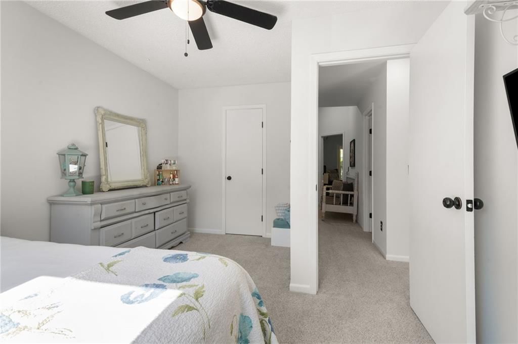 8609 GREENWAY Lane — photo 27