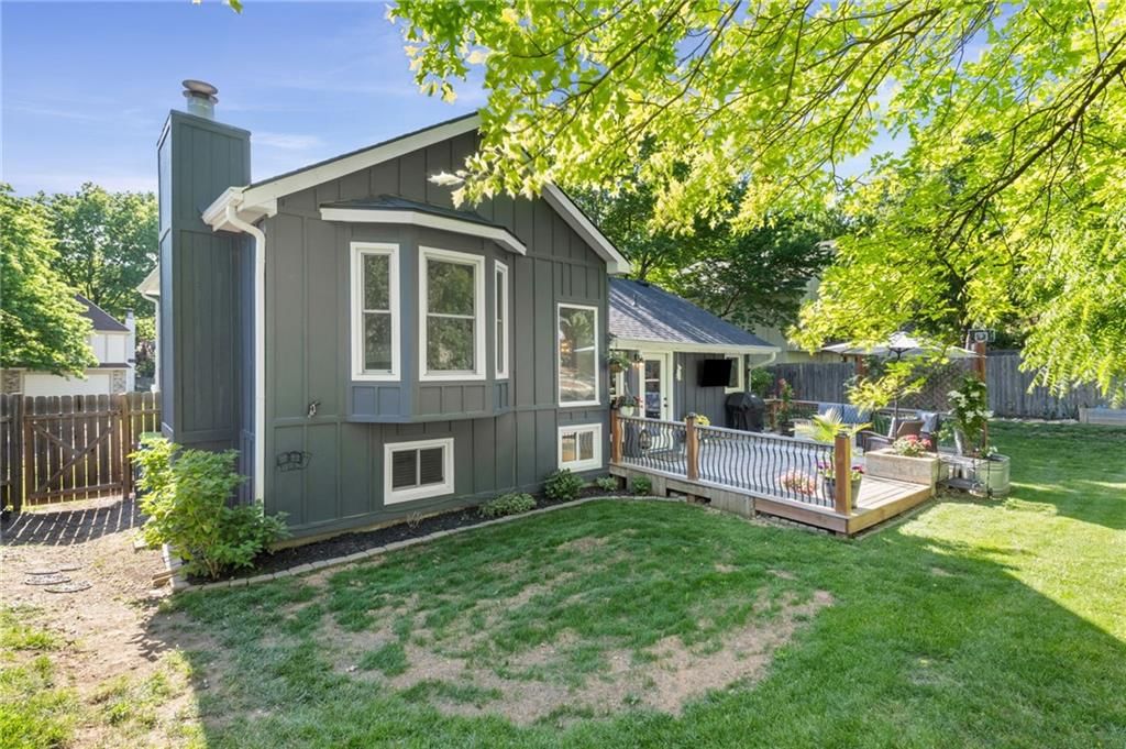 8609 GREENWAY Lane — photo 34