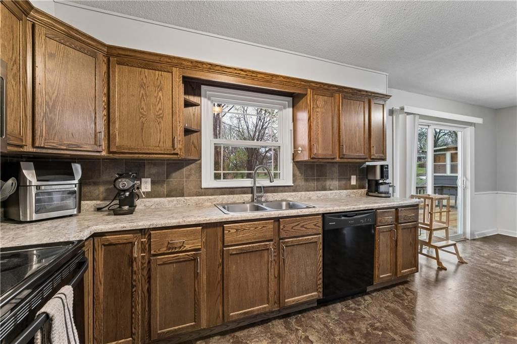 307 Ridge Street — photo 12