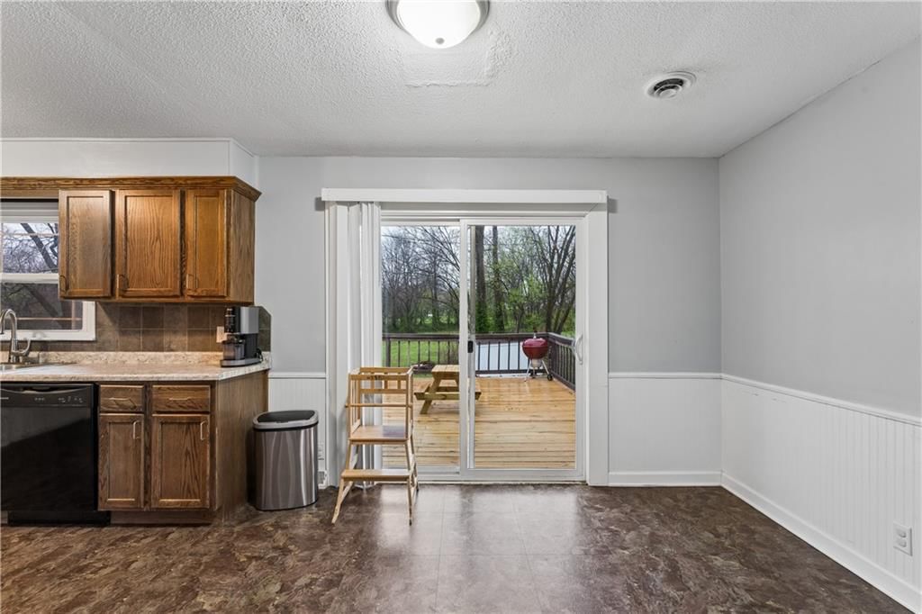 307 Ridge Street — photo 16