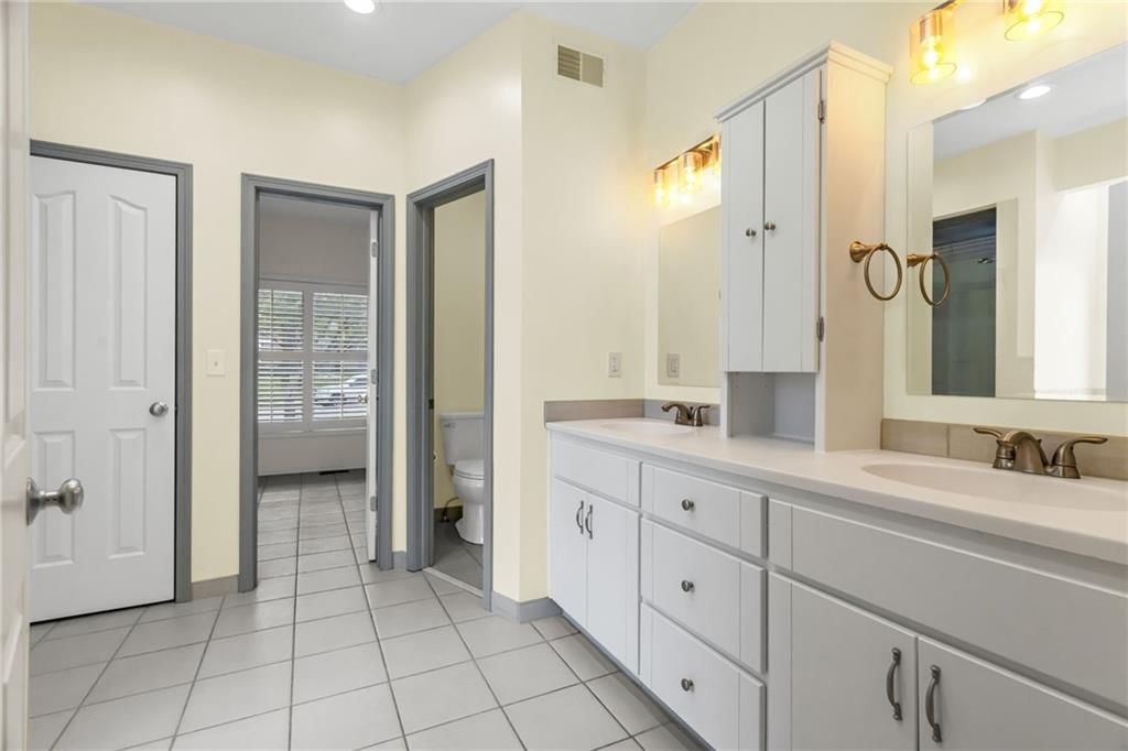 1640 N Hunter Drive — photo 14