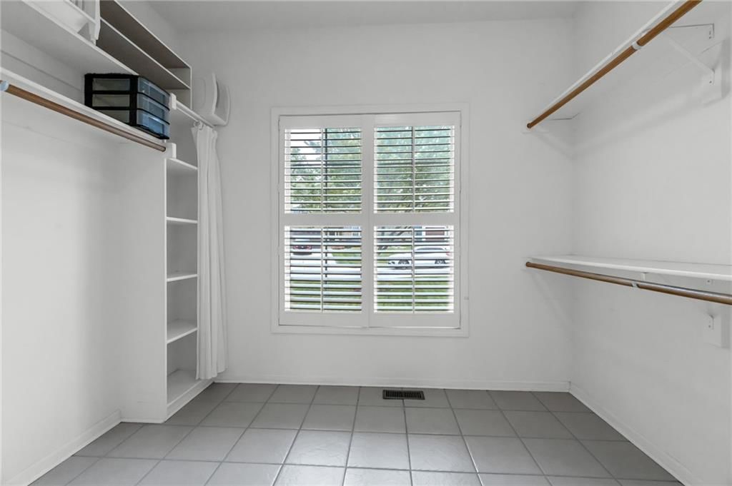 1640 N Hunter Drive — photo 16