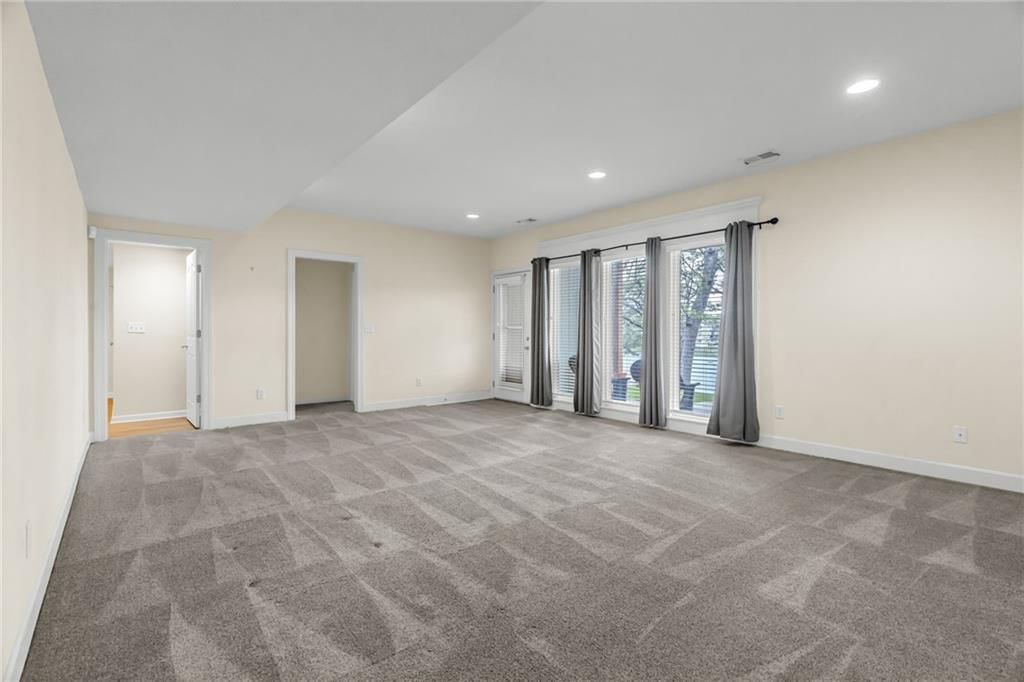1640 N Hunter Drive — photo 17