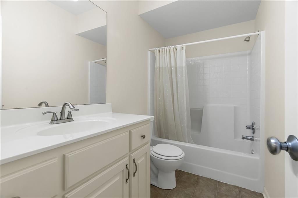 1640 N Hunter Drive — photo 21