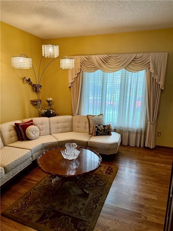 9805 Appleton Avenue — photo 8