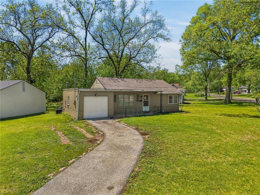 7400 Lamar Avenue — photo 2