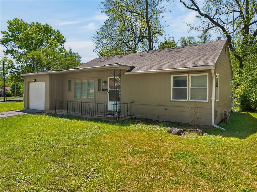 7400 Lamar Avenue — photo 3