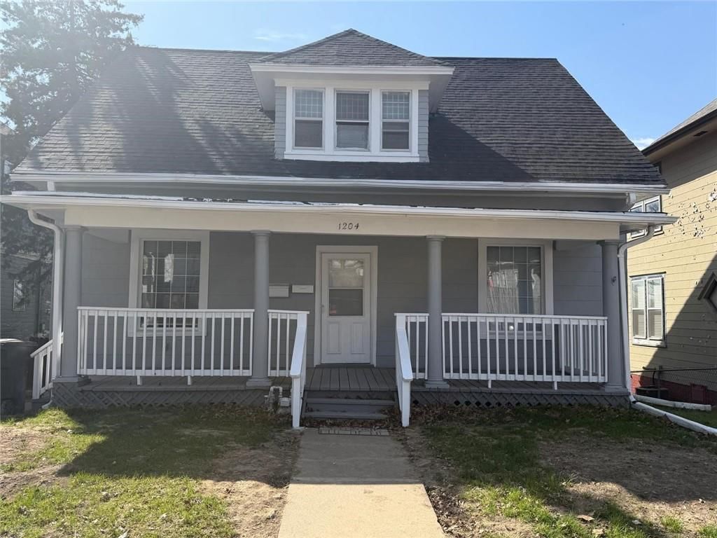 1204 N 8th Street, St Joseph, MO