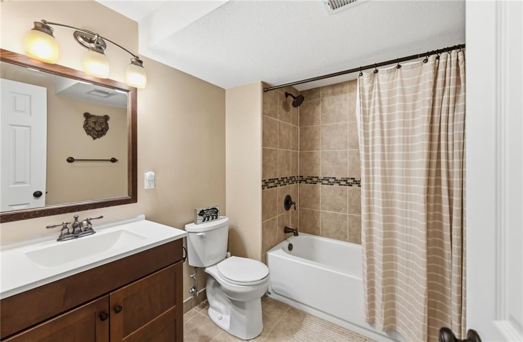 4515 N 121st Terrace — photo 40