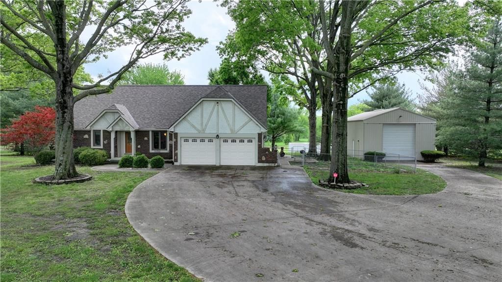 33011 E R D Mize Road, Grain Valley, MO