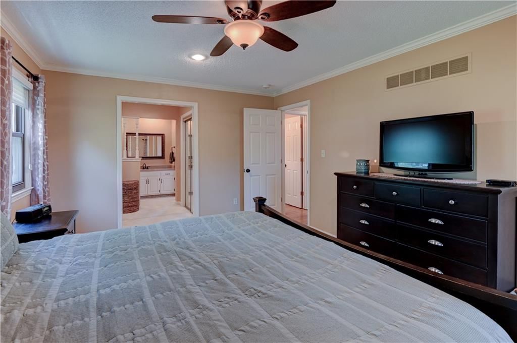 33011 E R D Mize Road — photo 33
