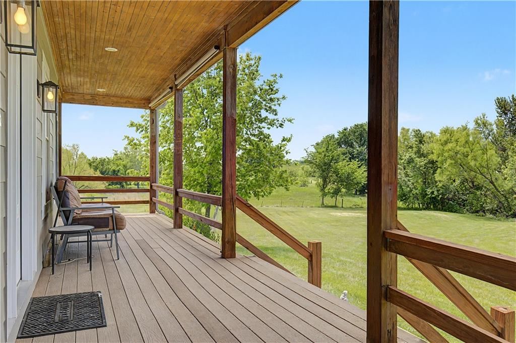 30521 Foxtail Drive — photo 8