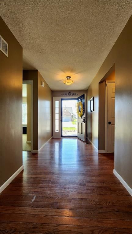 9816 N Stark Avenue — photo 3