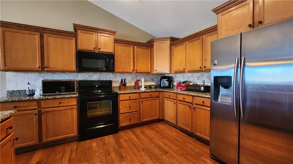 9816 N Stark Avenue — photo 9