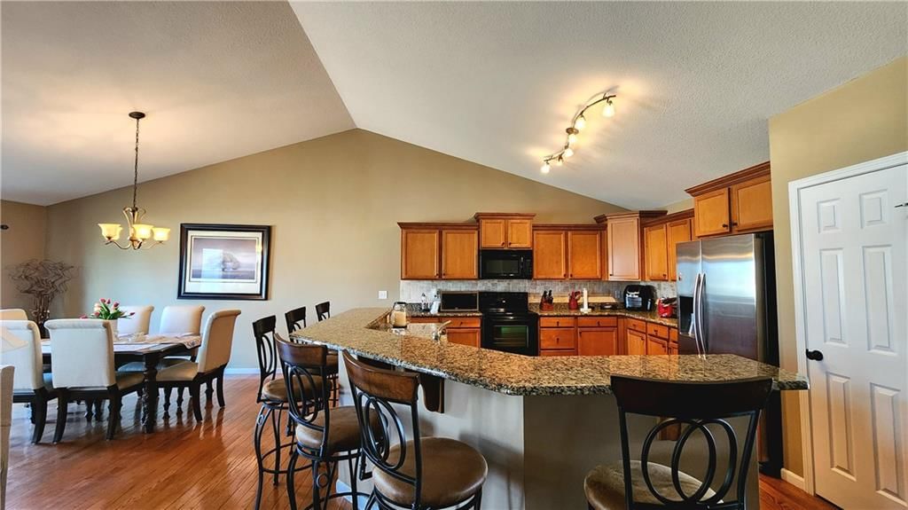 9816 N Stark Avenue — photo 11