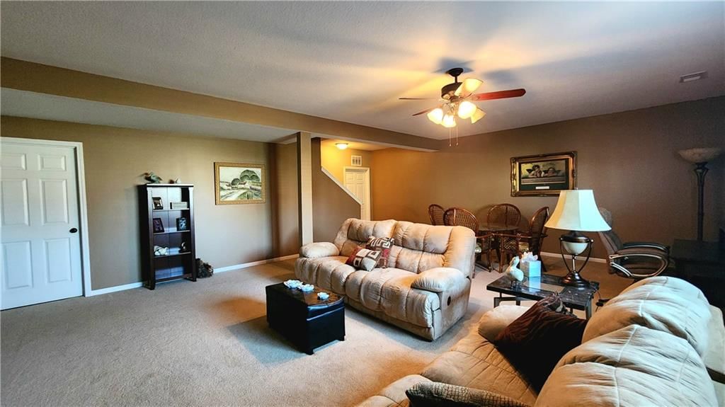 9816 N Stark Avenue — photo 28