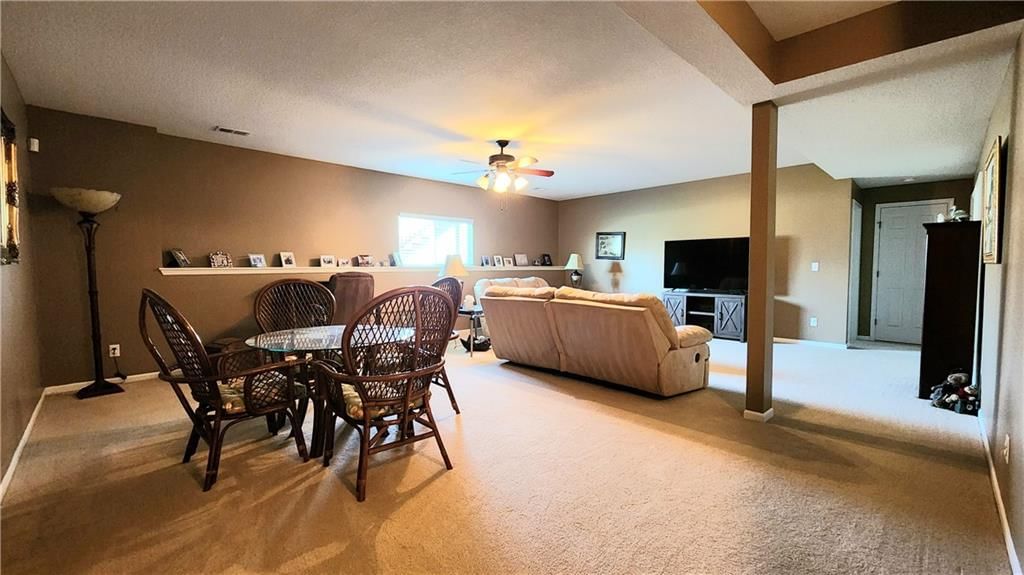 9816 N Stark Avenue — photo 30