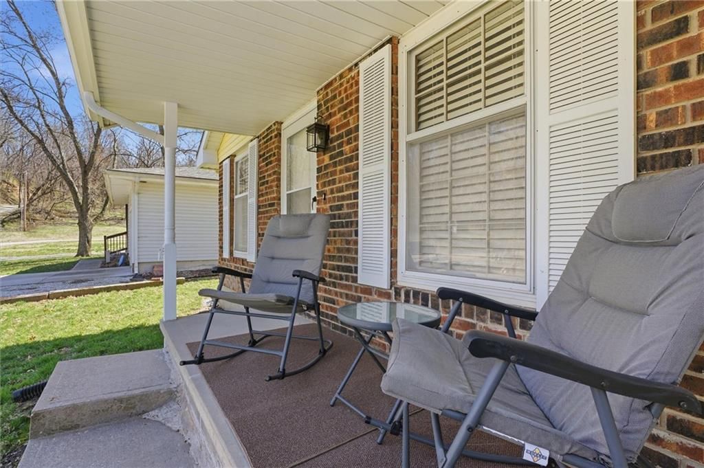 213 Thomas Street — photo 3