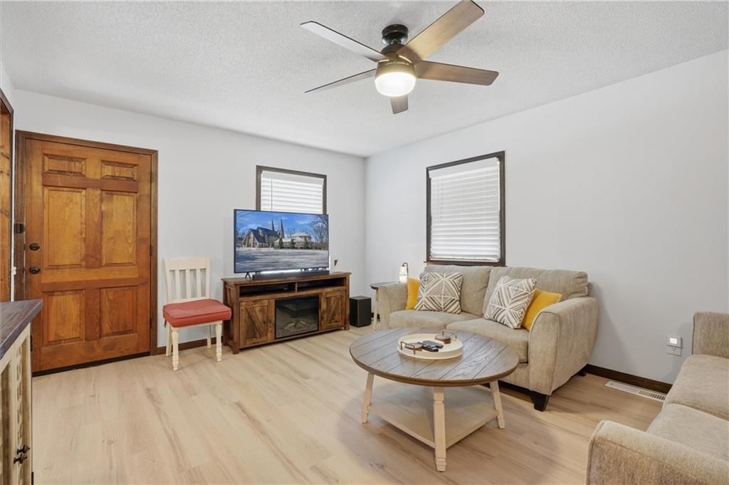 213 Thomas Street — photo 4
