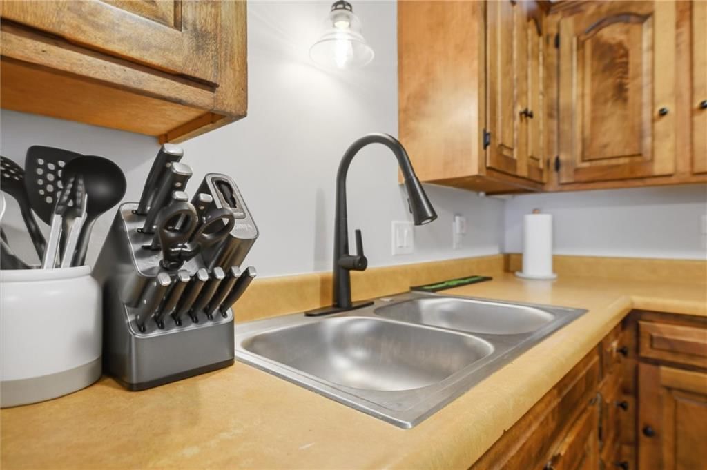 213 Thomas Street — photo 12