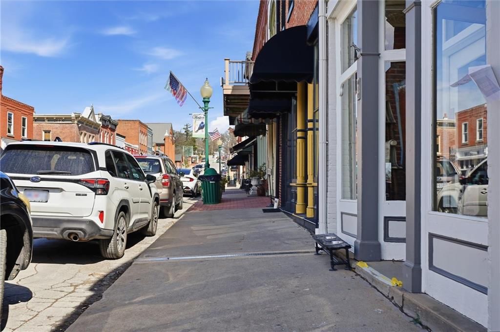213 Thomas Street — photo 32