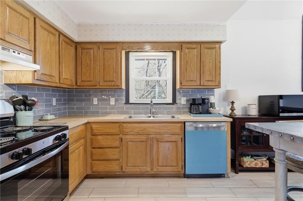 11520 Robinson Street — photo 11