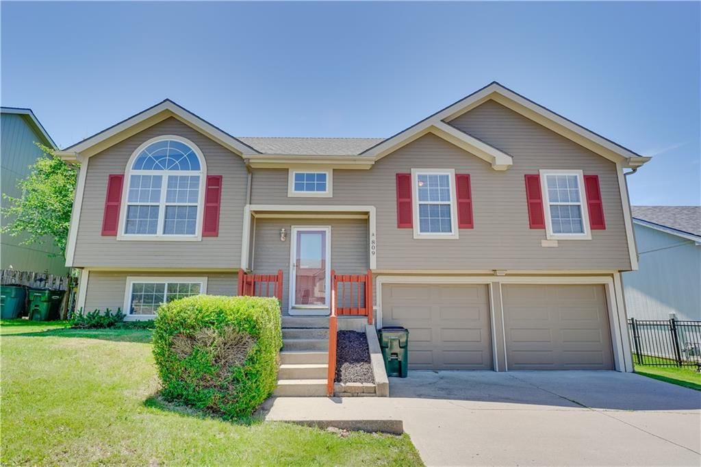 809 Village Street, Leavenworth, KS
