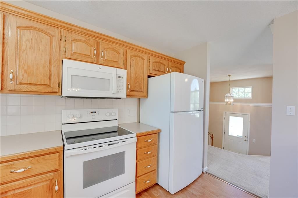 809 Village Street — photo 10