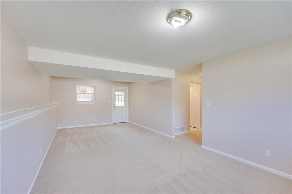 809 Village Street — photo 30