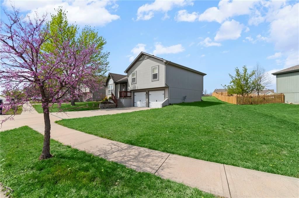 8316 NE 105th Street — photo 3