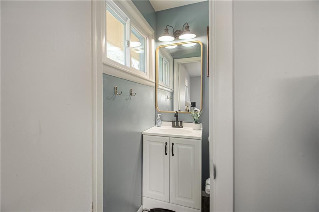 5247 N Norton Avenue — photo 10