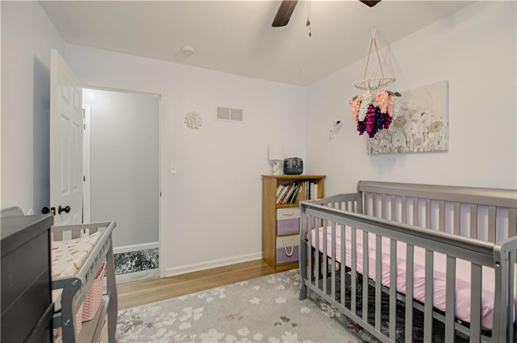 5247 N Norton Avenue — photo 11